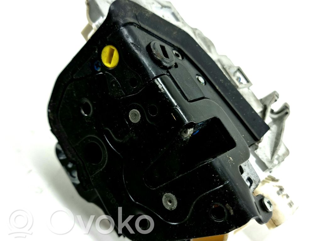 Audi A4 S4 B7 8E 8H Takaoven lukko 
