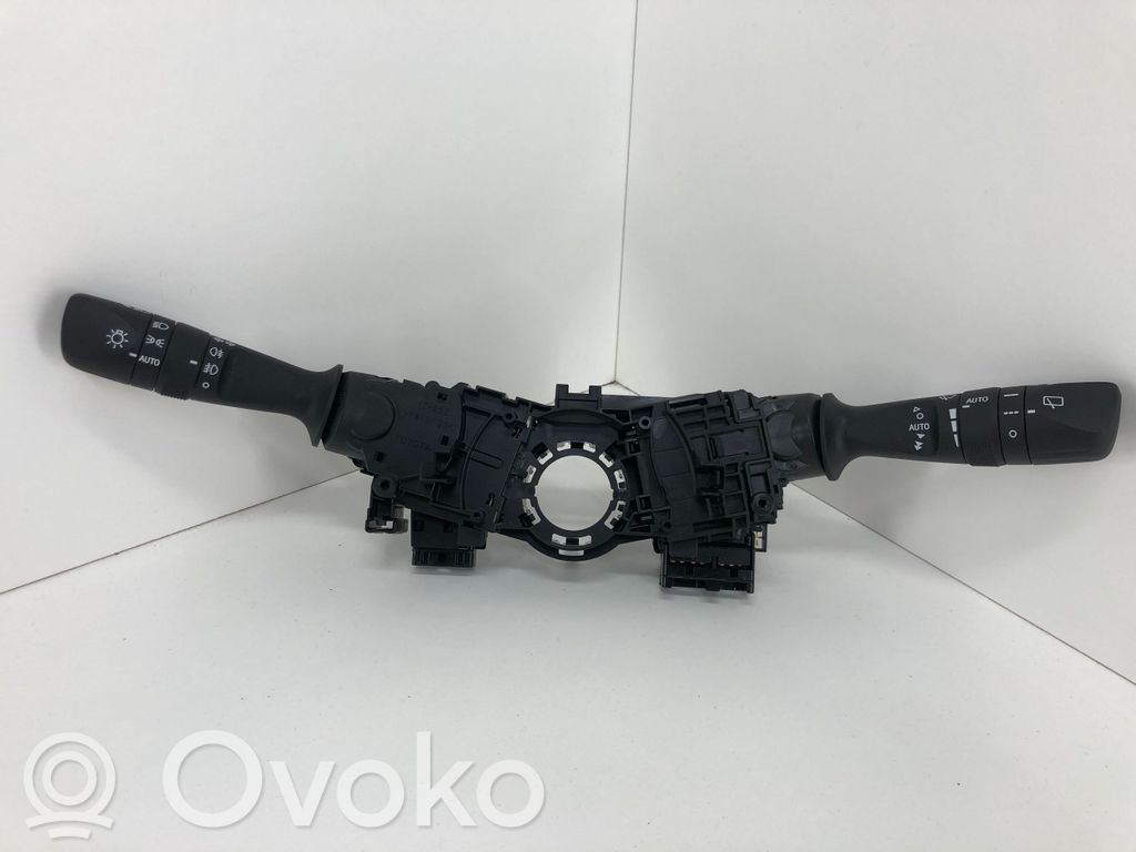 Toyota C-HR I Wiper turn signal indicator stalk/switch 