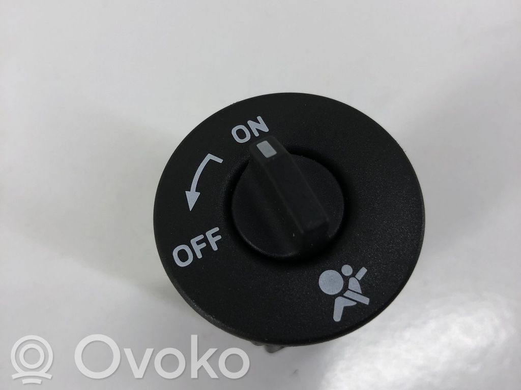 Renault Laguna III Passenger airbag on/off switch 