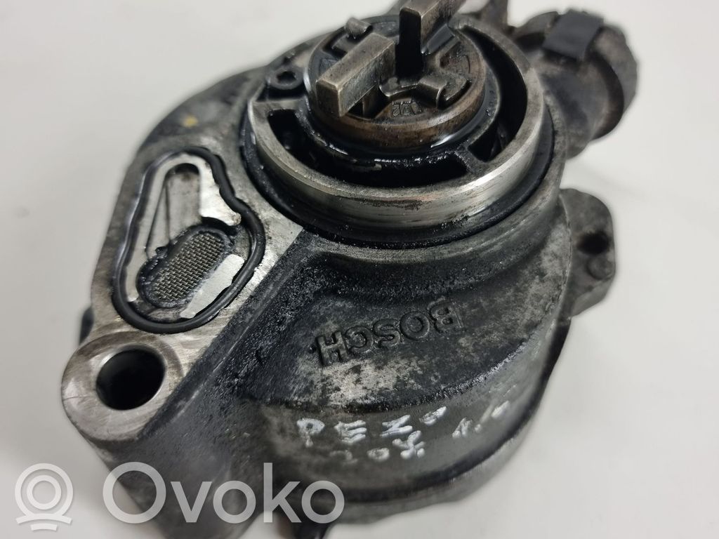 Peugeot 207 Vacuum pump 