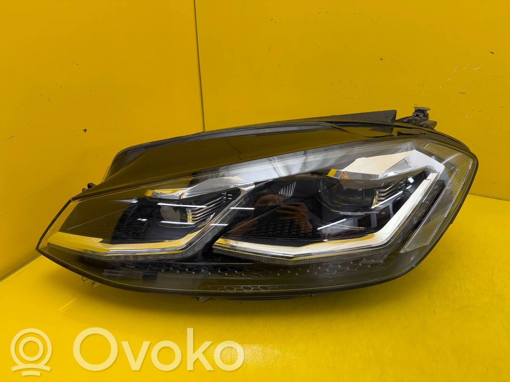 Volkswagen Golf VII Scheinwerfer 