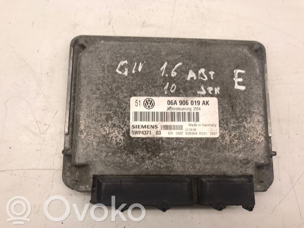 Audi A6 S6 C6 4F Engine control unit/module ECU 