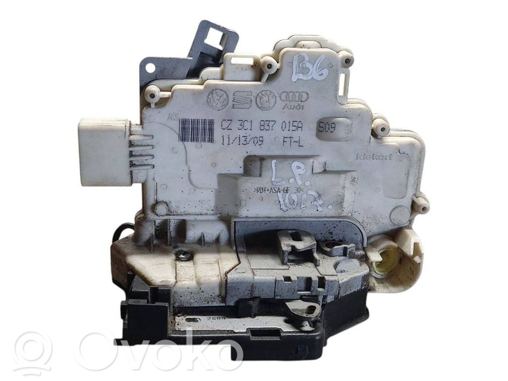 Volkswagen PASSAT B6 Zamek drzwi przednich 