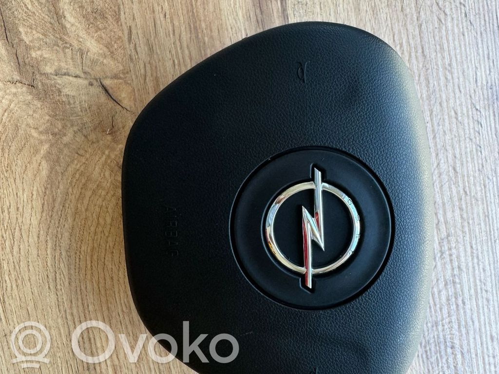 Opel Vivaro Ohjauspyörän turvatyyny 