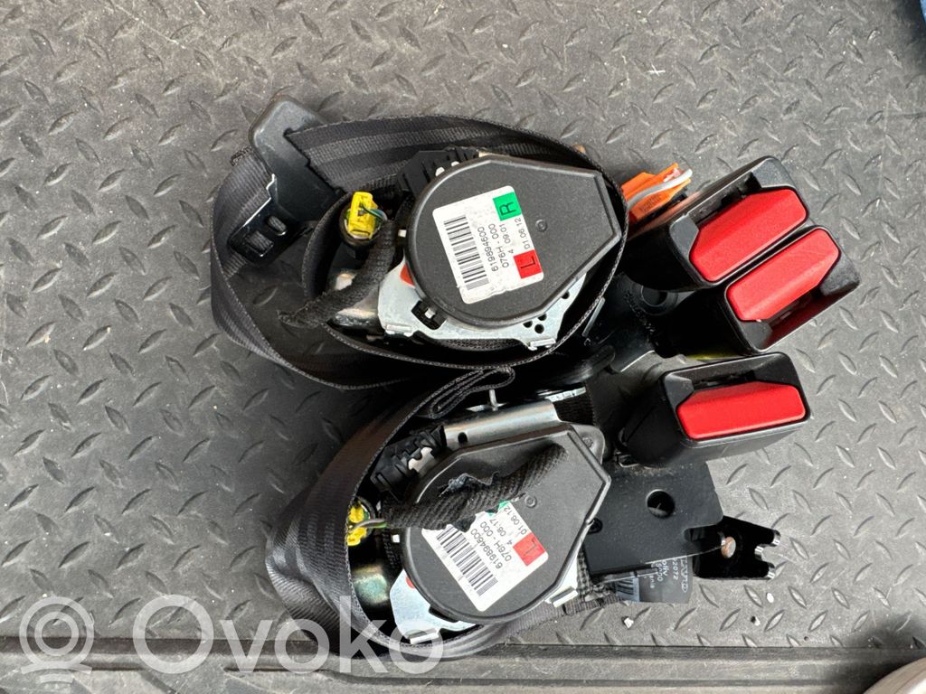 Volvo V40 Cinturón trasero 