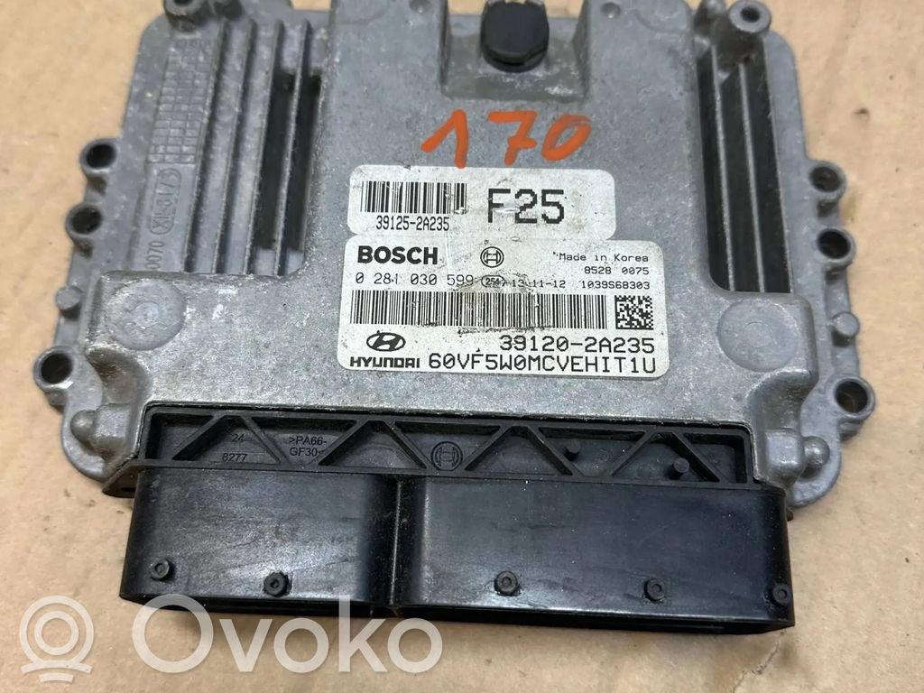Hyundai i40 Komputer / Sterownik ECU i komplet kluczy 