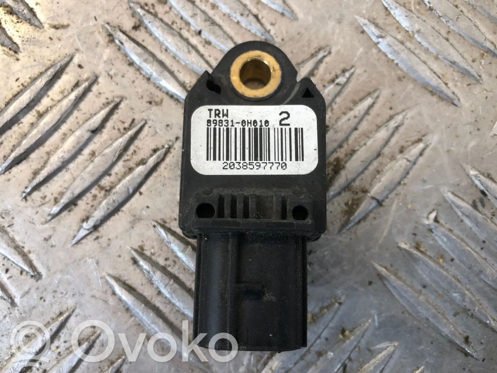 Toyota Yaris Airbagsensor Crashsensor Drucksensor 