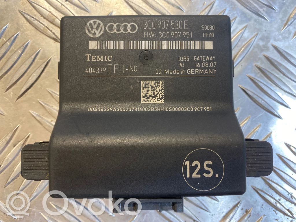 Volkswagen PASSAT B6 Gateway control module 