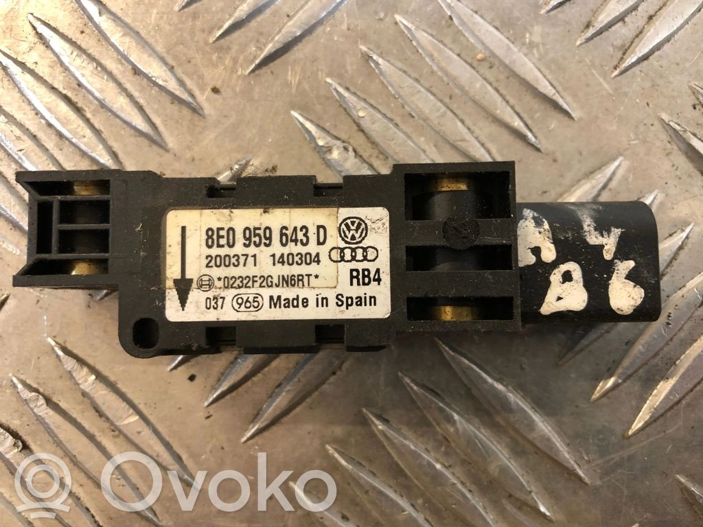 Audi A4 S4 B6 8E 8H Airbagsensor Crashsensor Drucksensor 