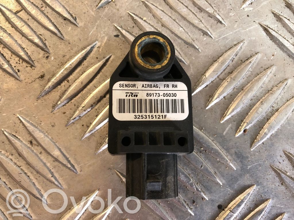 Toyota Avensis T250 Airbagsensor Crashsensor Drucksensor 