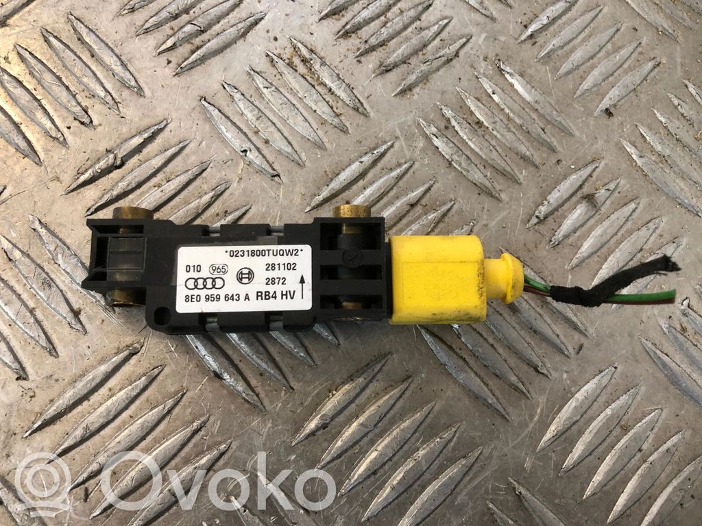 Czujnik uderzenia Airbag   8E0959643A,281102,0231800TUQD3