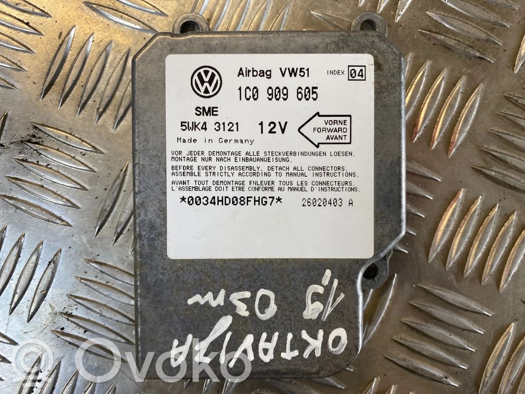 Skoda Octavia Mk1 (1U) Airbag control unit/module 