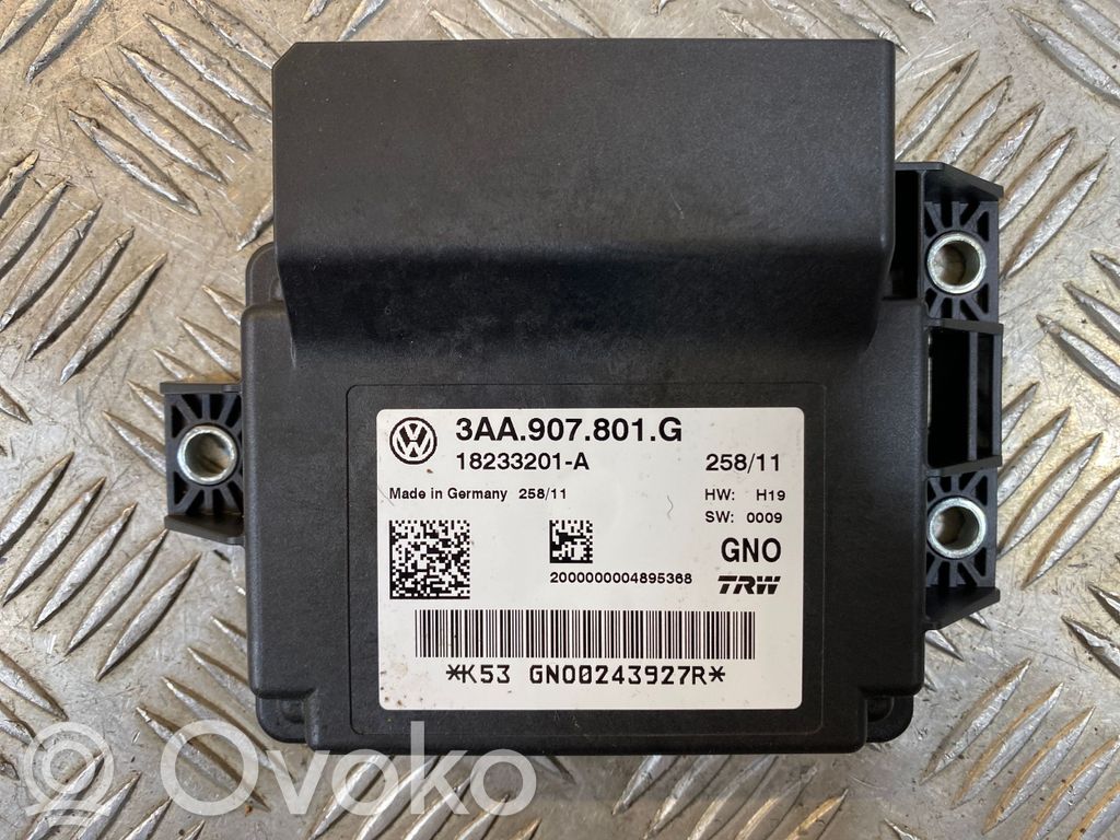 Volkswagen PASSAT B7 Module de commande de frein à main 