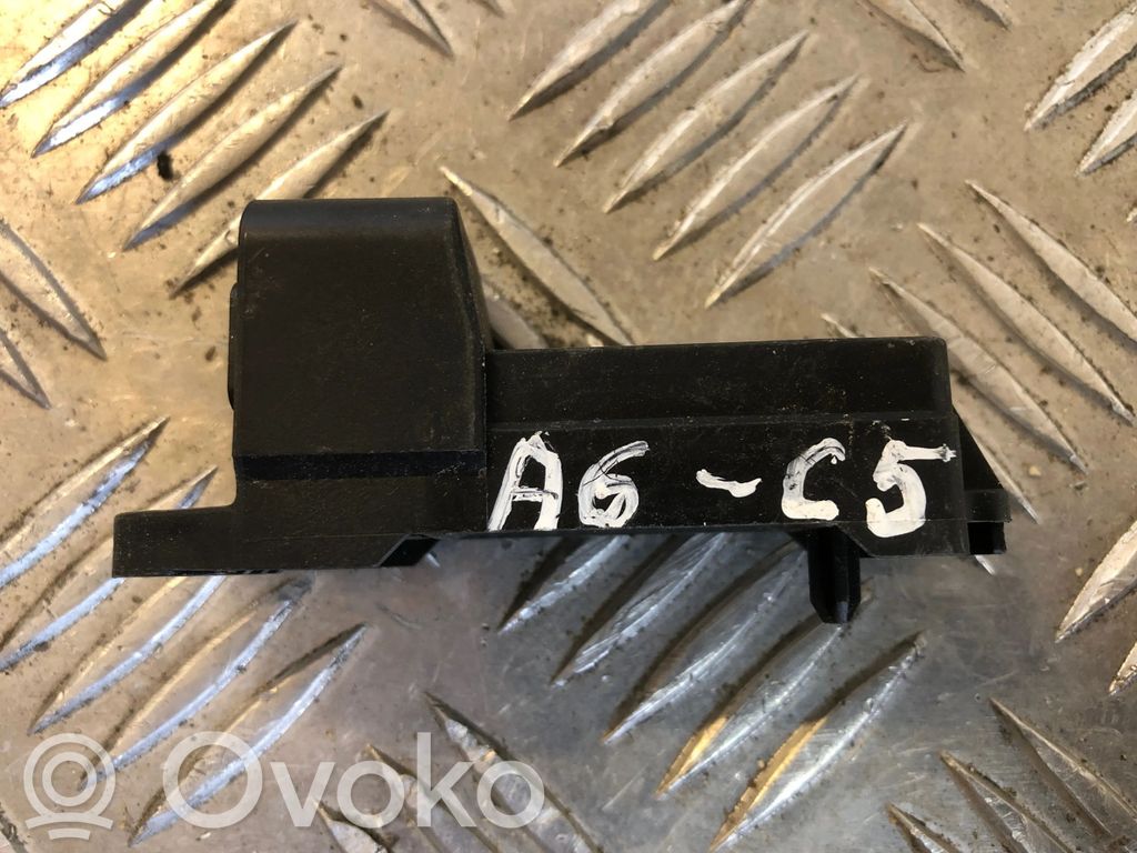 Audi A6 S6 C5 4B Airbagsensor Crashsensor Drucksensor 