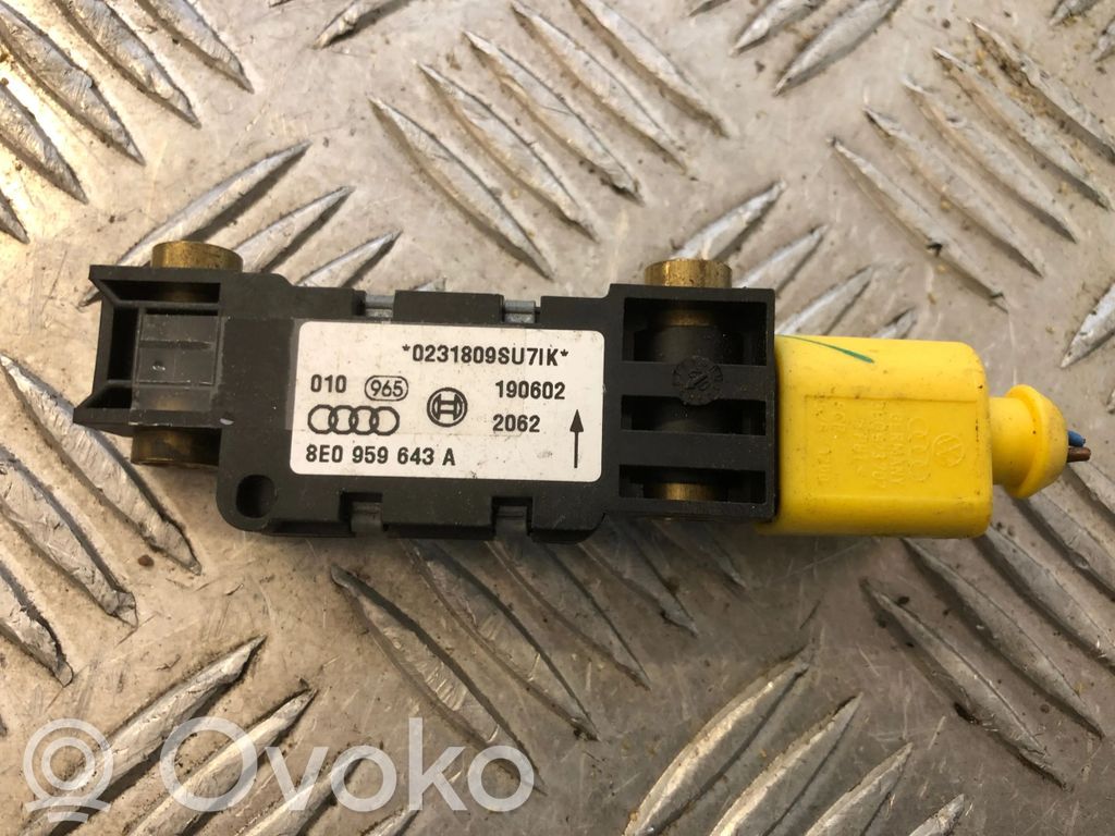 Sensor impacto/accidente para activar Airbag   8E0959643A,190602,0231809SU71K