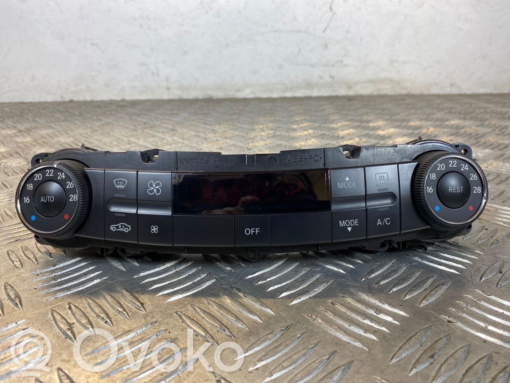 Mercedes-Benz CLS C219 Unitate control climatizare 