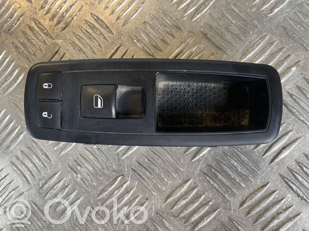 Chrysler Grand Voyager V Przyciski szyb 