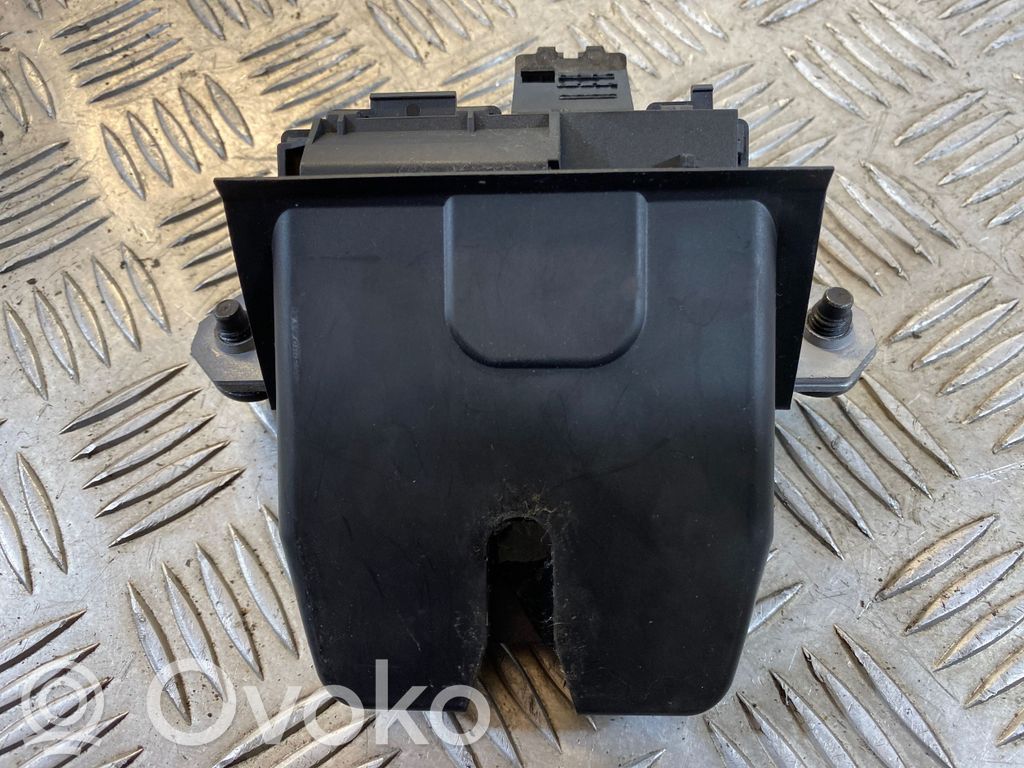 Zamek klapy tylnej / bagażnika   8M51R442A66DC,123615