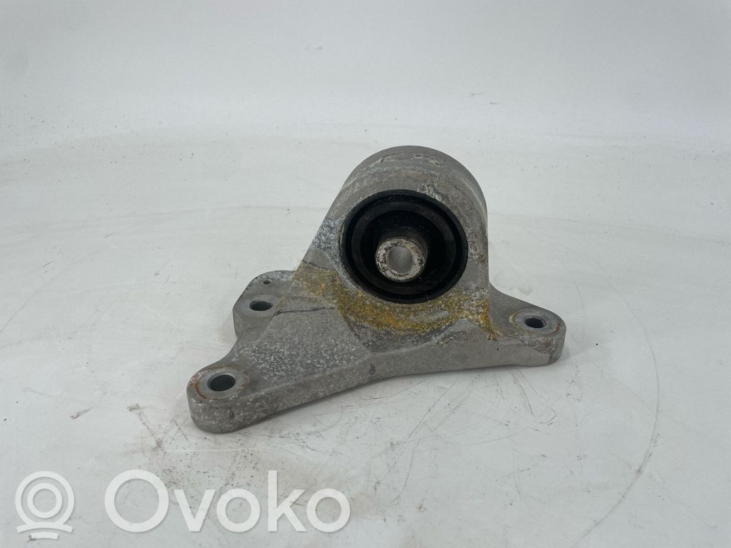 Engine mounting bracket