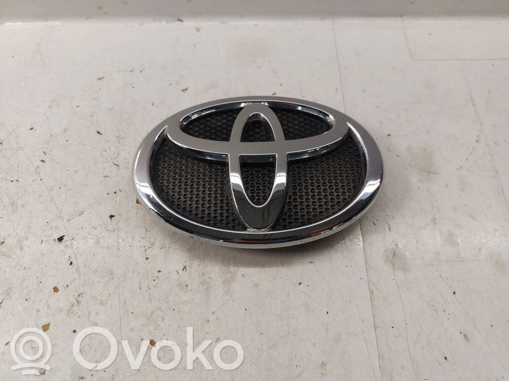 Toyota Corolla Verso AR10 Mostrina con logo/emblema della casa automobilistica 