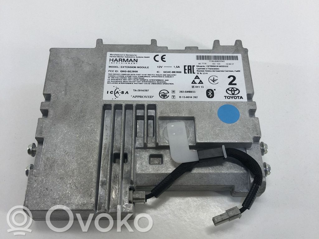 Toyota RAV 4 (XA40) GPS-navigaation ohjainlaite/moduuli 