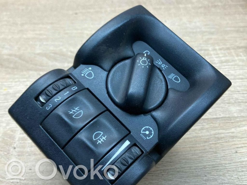 Opel Vectra B Valokatkaisija 