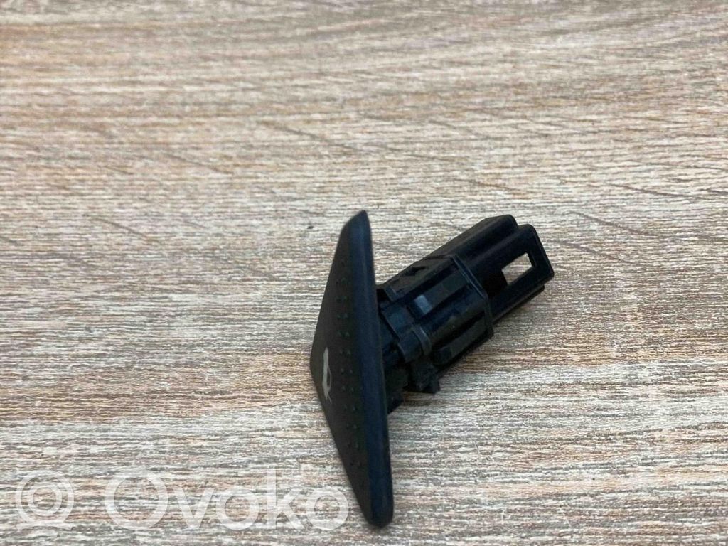 Interruptor para abrir la puerta trasera   98AG199514AE
