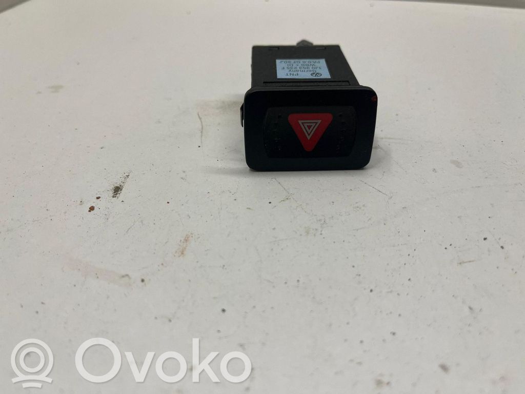 Volkswagen Touran I Botón interruptor de luz de peligro