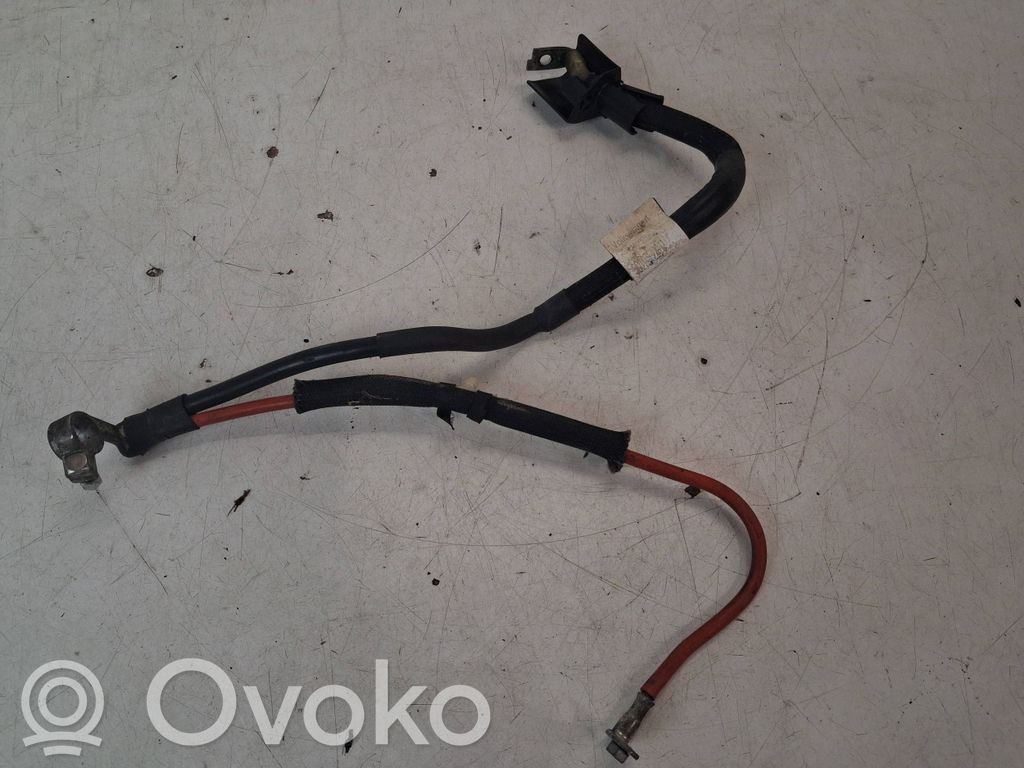 Volkswagen Jetta VI Cable positivo (batería)