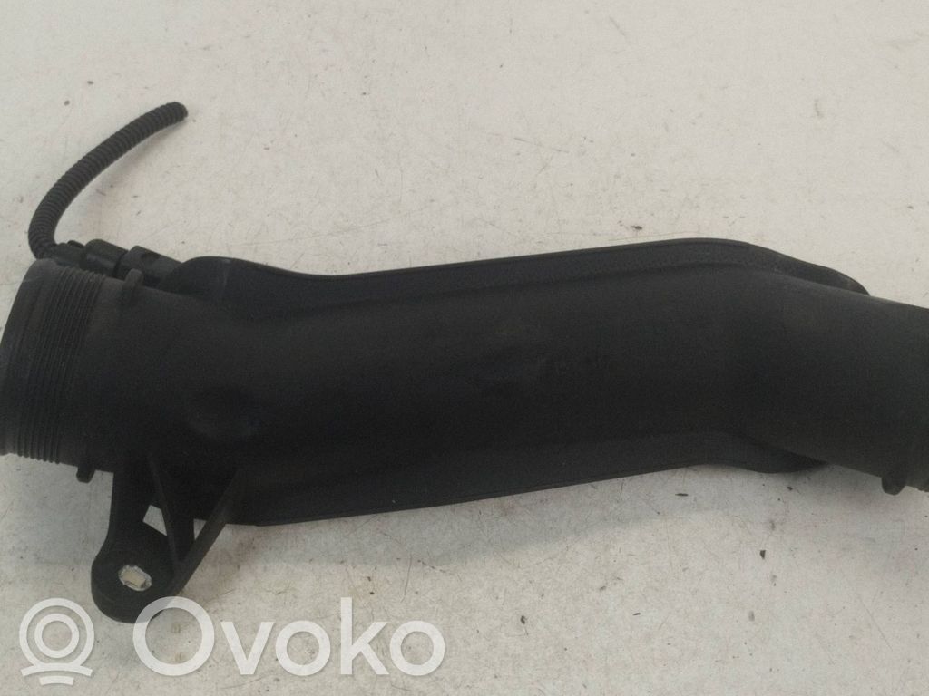 Volkswagen Touareg II Furtun/conductă intercooler