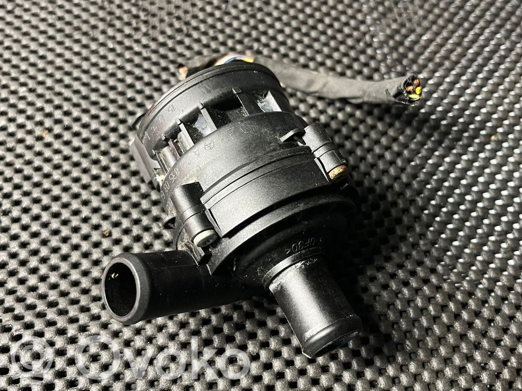 Mercedes-Benz C AMG W205 Pompe à eau de liquide de refroidissement
