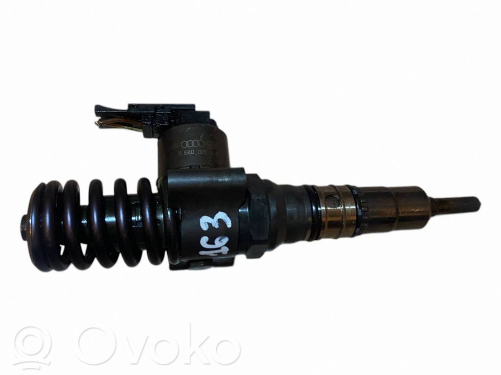 Audi A4 S4 B7 8E 8H Iniettore