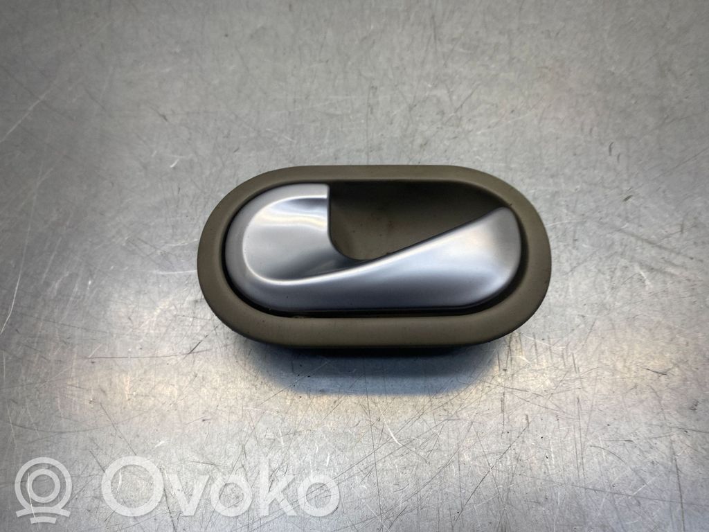 Renault Clio III Manecilla interna puerta trasera