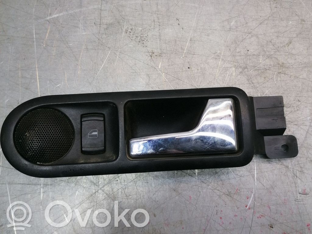 Volkswagen Golf IV Manecilla interna puerta trasera