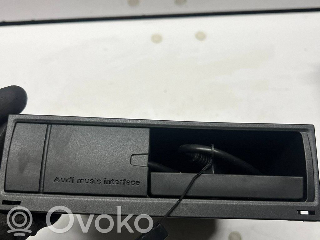 Audi A4 S4 B8 8K Bedieneinheit Controller Multimedia