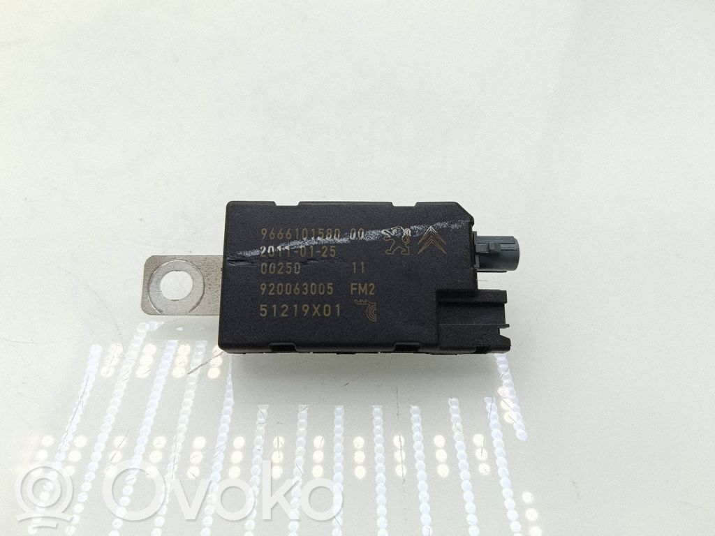 Peugeot 508 Amplificateur d'antenne