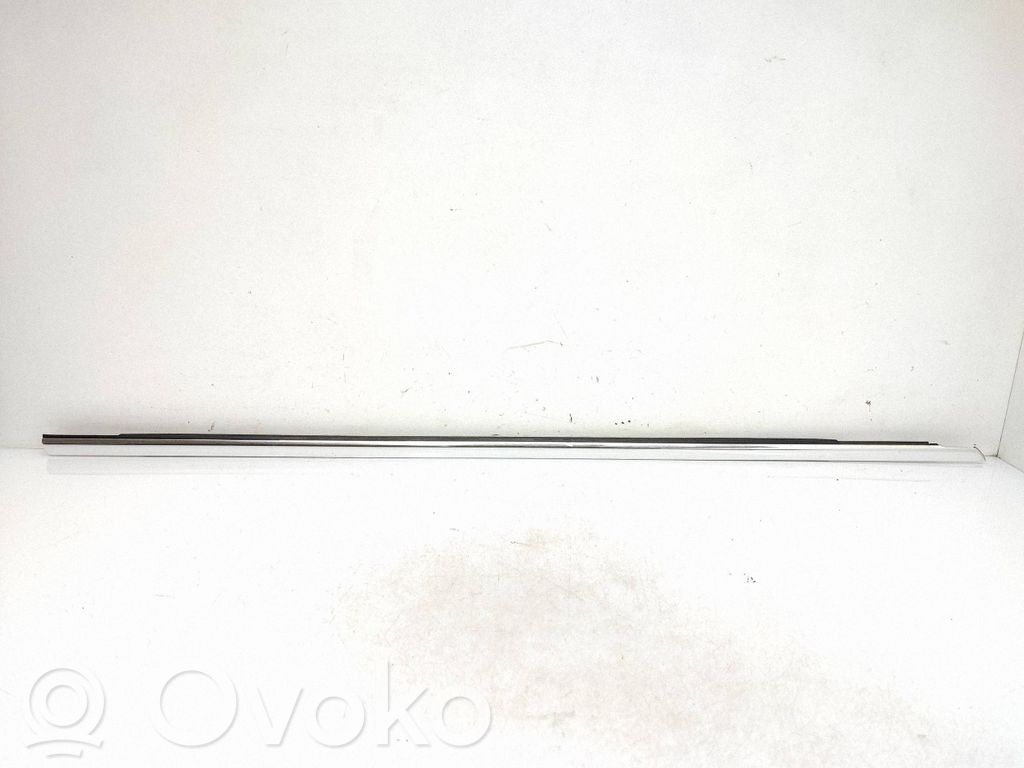 Audi A4 S4 B9 Moulure de vitre de la porte avant