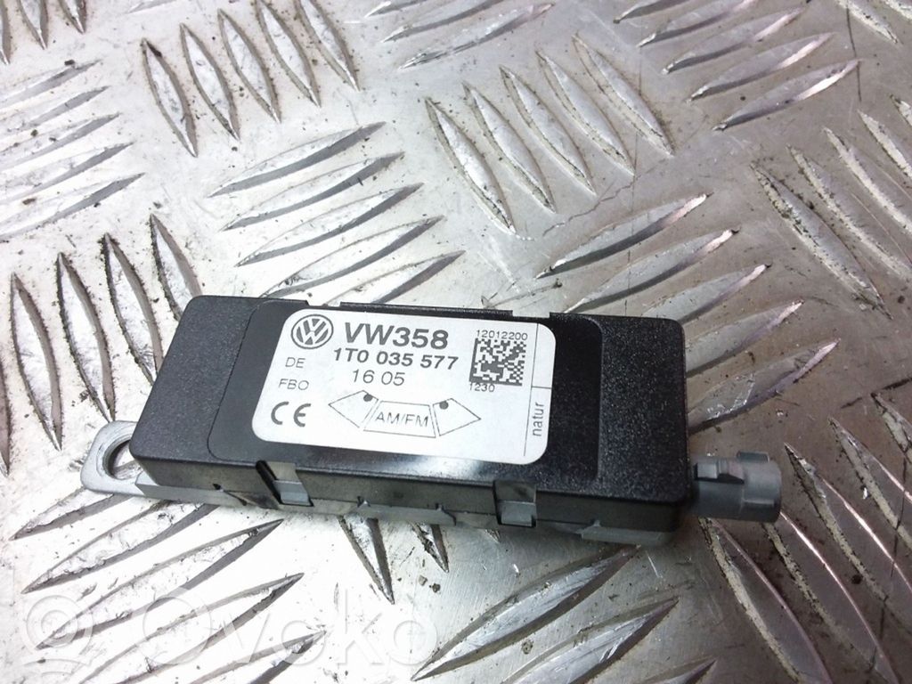 Volkswagen Touran I Pystyantennivahvistin