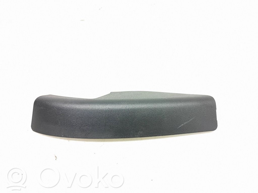 Toyota RAV 4 (XA40) (B) Revêtement de pilier (bas) 