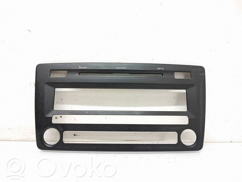 Skoda Yeti (5L) Mascherina unità principale autoradio/GPS
