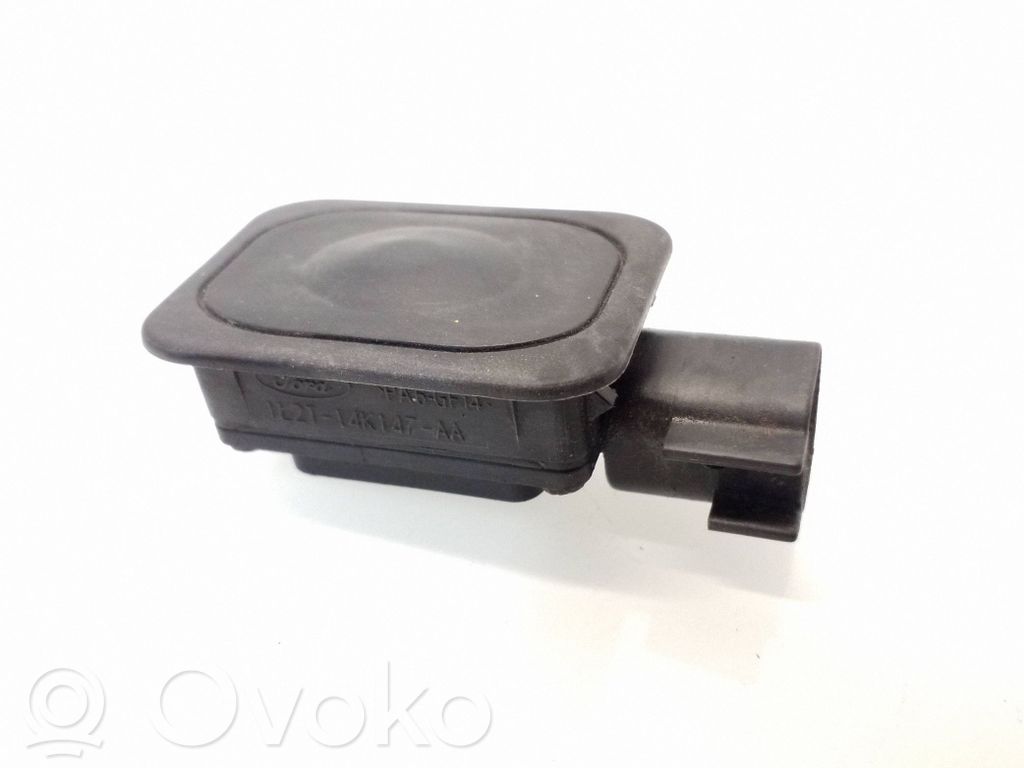 Ford Mondeo MK IV Tailgate opening switch