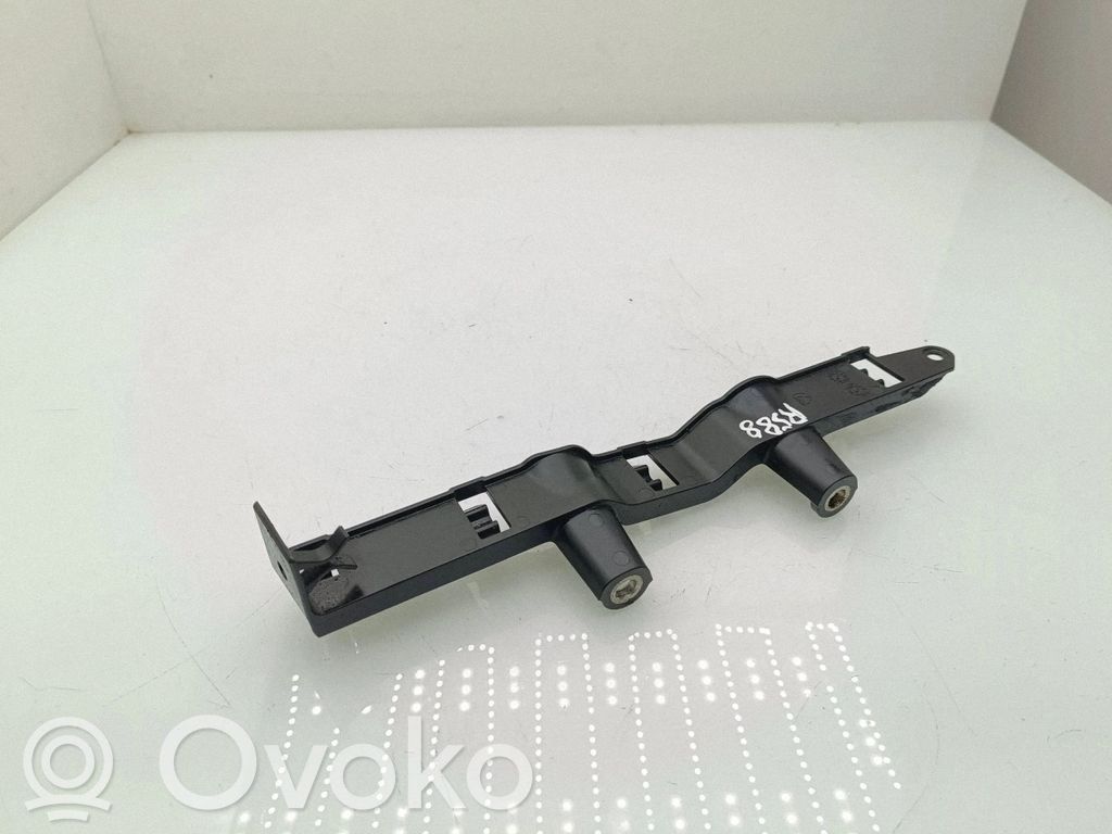 Muu moottoritilan osa   8470513,20453710,PA66GF30