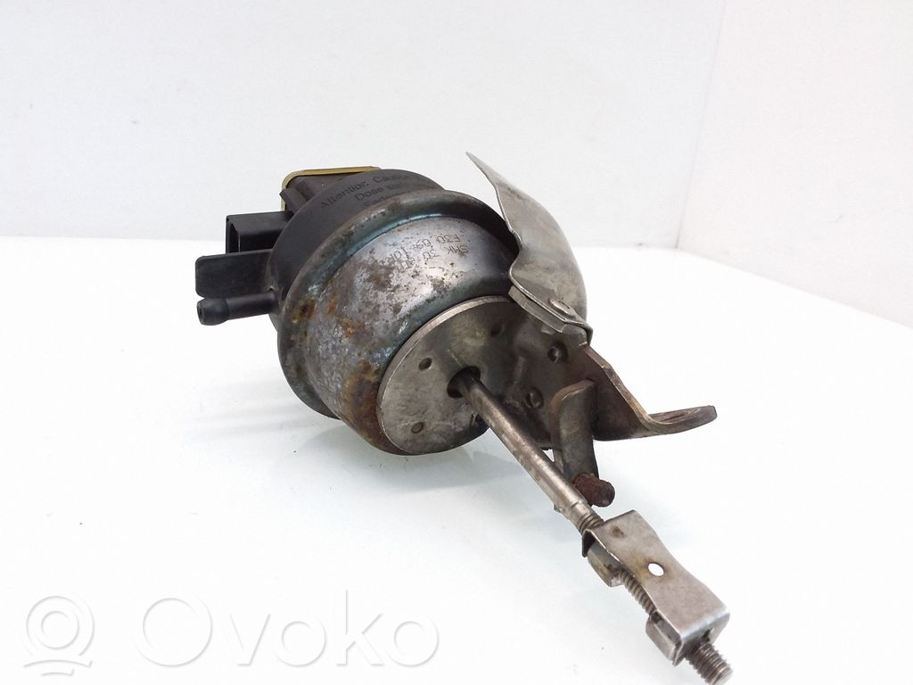 Audi A4 S4 B8 8K Attuatore elettronico turbina