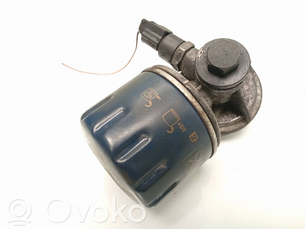 Nissan NV200 Halterung Ölfilter / Ölkühler 