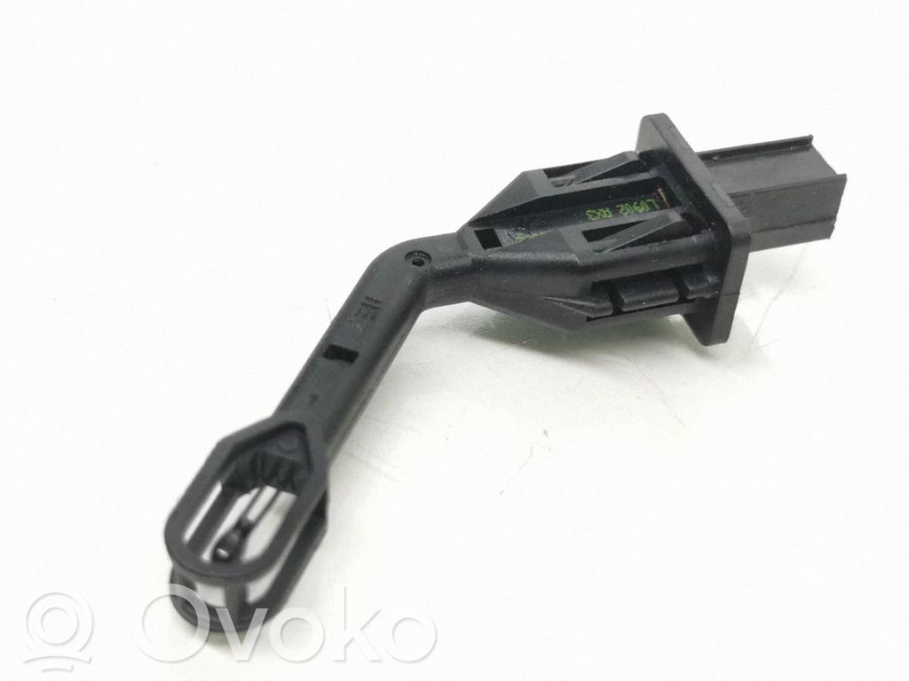 Interior temperature sensor   108582822,L0902