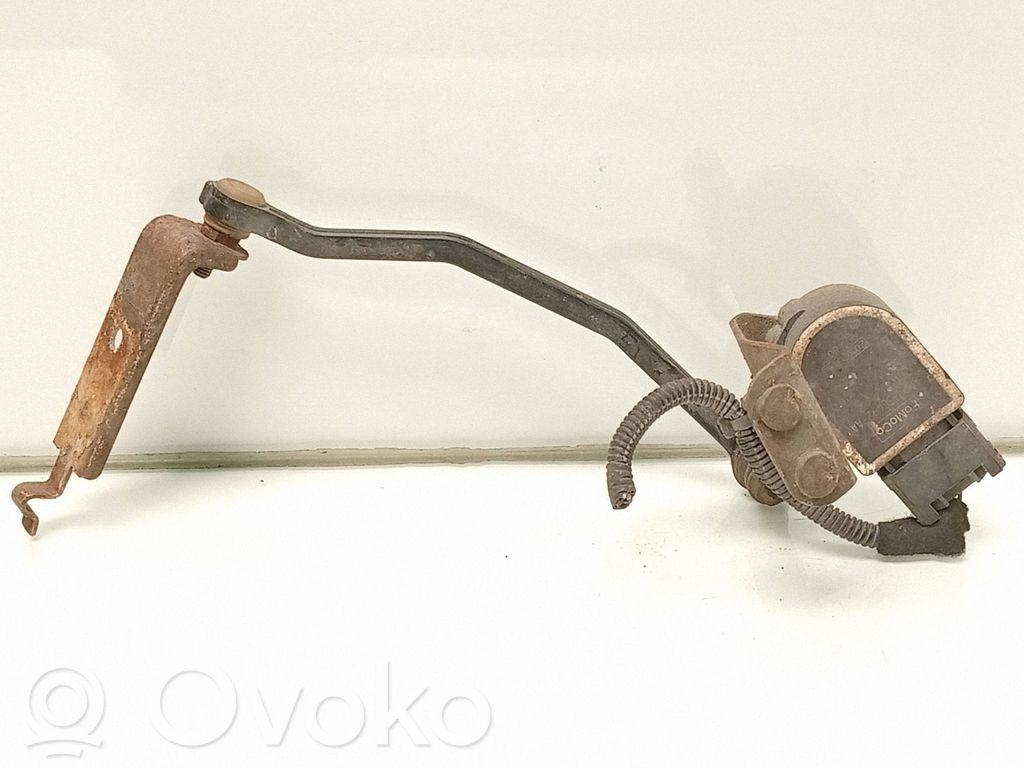Volvo V70 Ajovalon korkeusanturi 