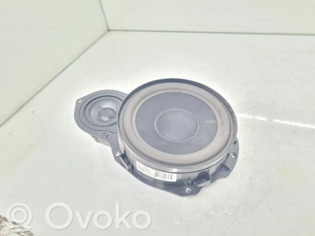 Volkswagen PASSAT B6 Etuoven kaiutin 