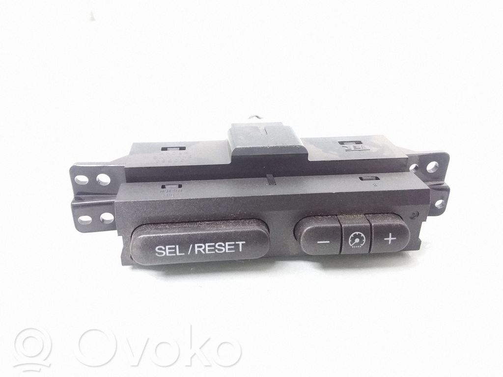 Otros interruptores/perillas/selectores   M30084,M30085