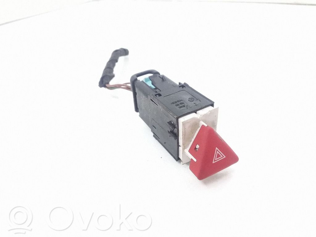 Volkswagen PASSAT B6 Botón interruptor de luz de peligro 