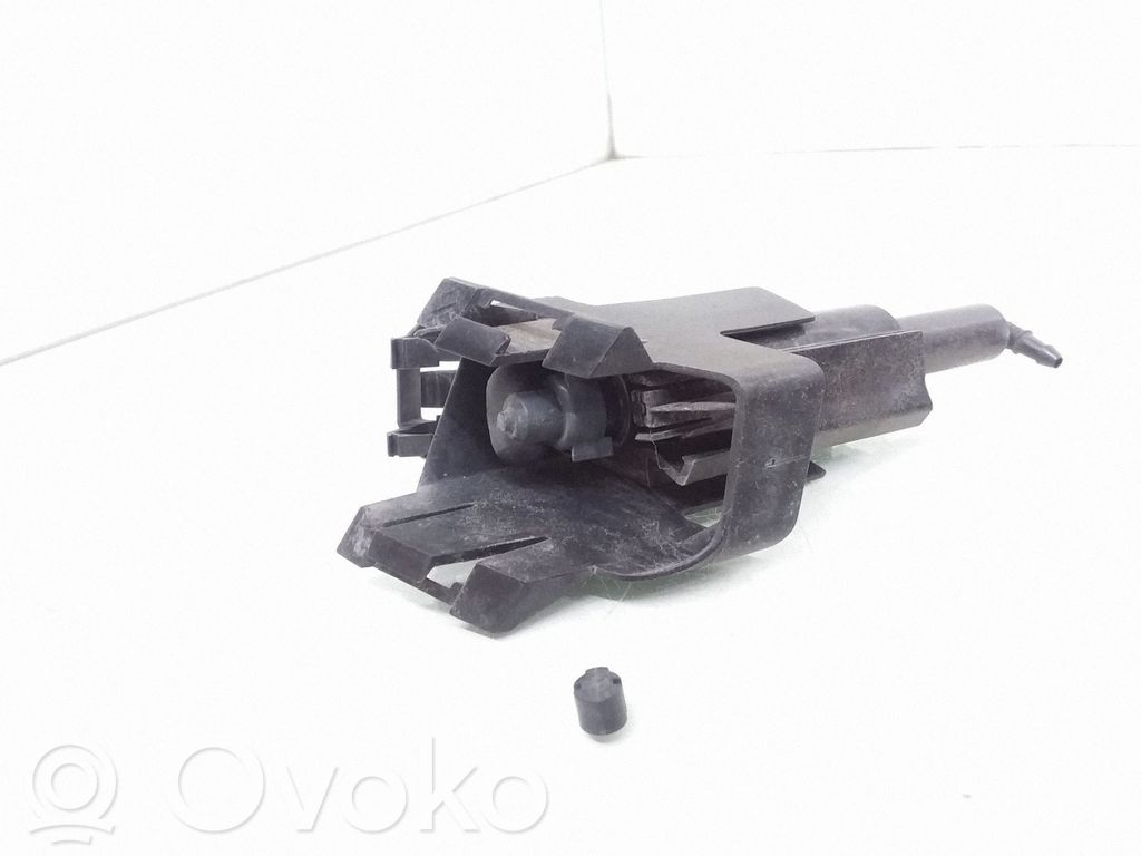 Nissan Qashqai Duză spălare far 